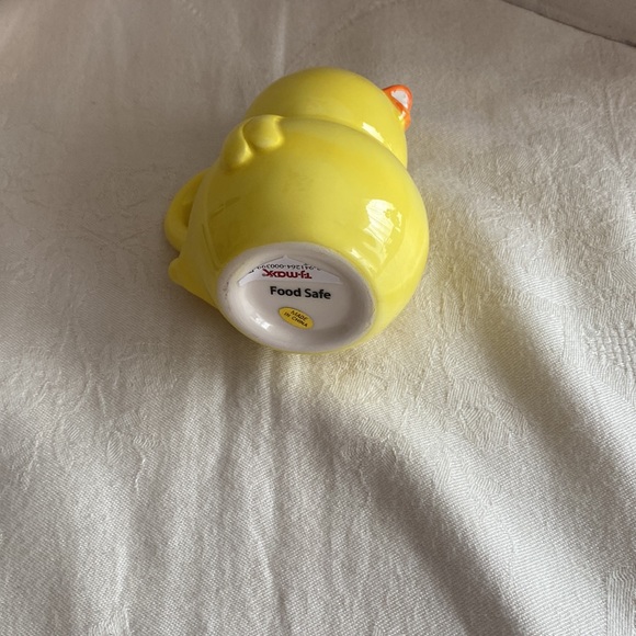 NWOT whimsical chick creamer. Great for Easter or anytime. - Picture 5 of 7